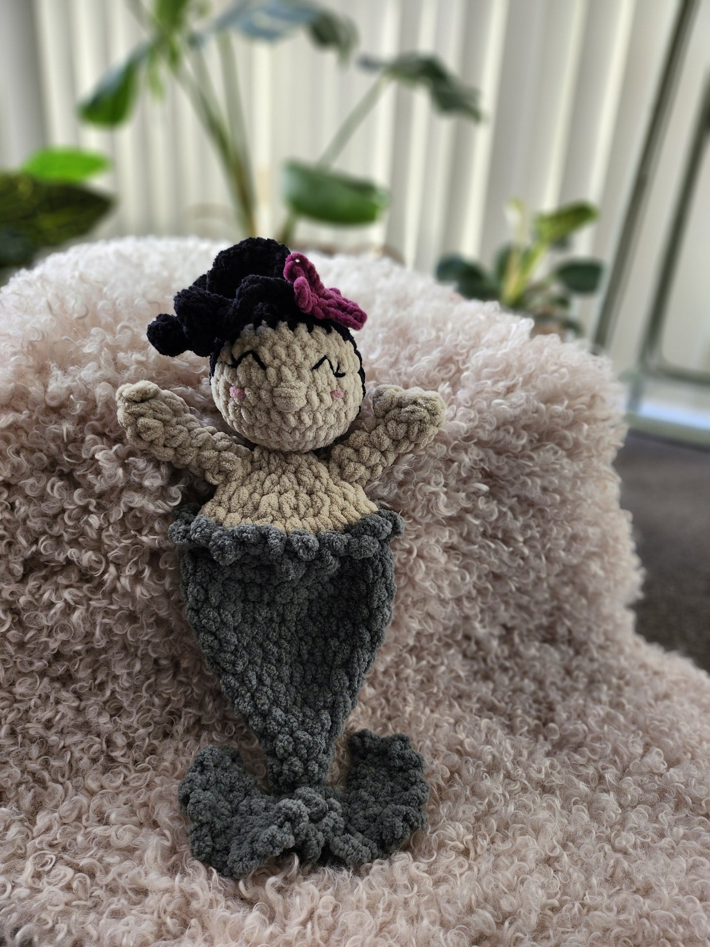 Luna Mermaid Snuggler