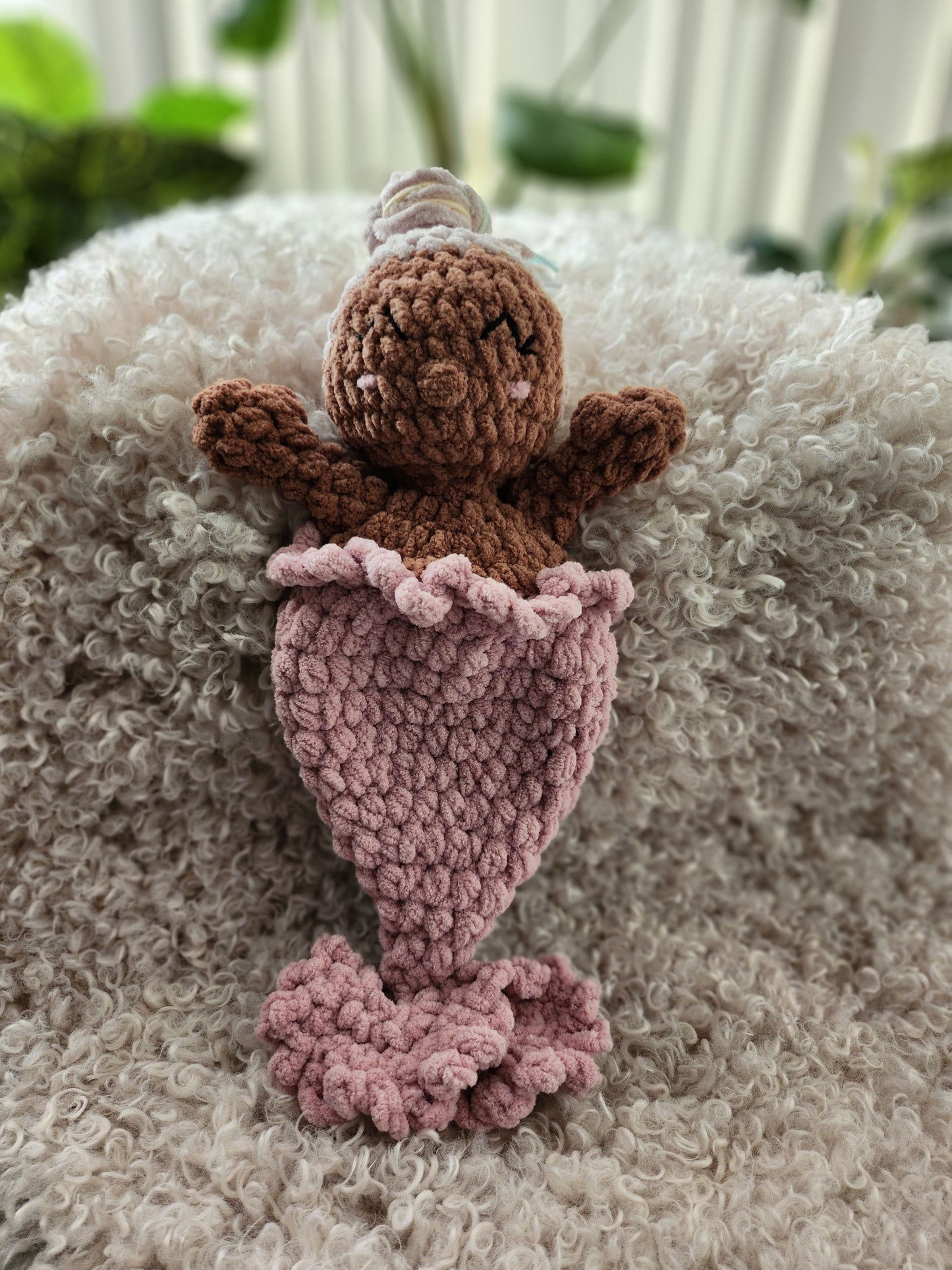 Luna Mermaid Snuggler